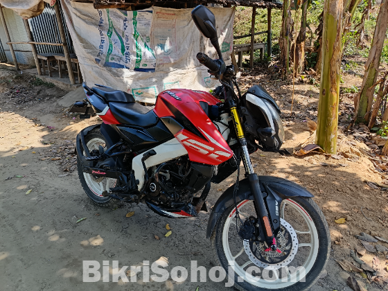 Pulsar ns160